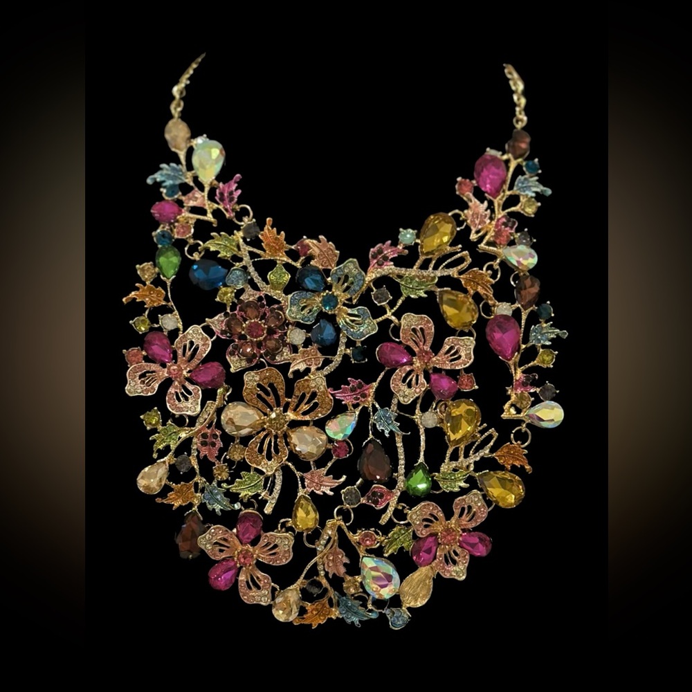#49 Natasha Statement Necklace
